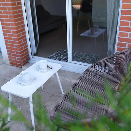 아파트 Joli T2 Avec Terrasse Et Parking 툴루즈