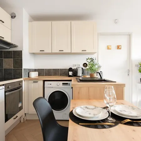 Apartament Joli T2 Avec Terrasse Et Parking *