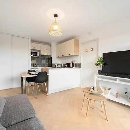 Joli T2 Avec Terrasse Et Parking *